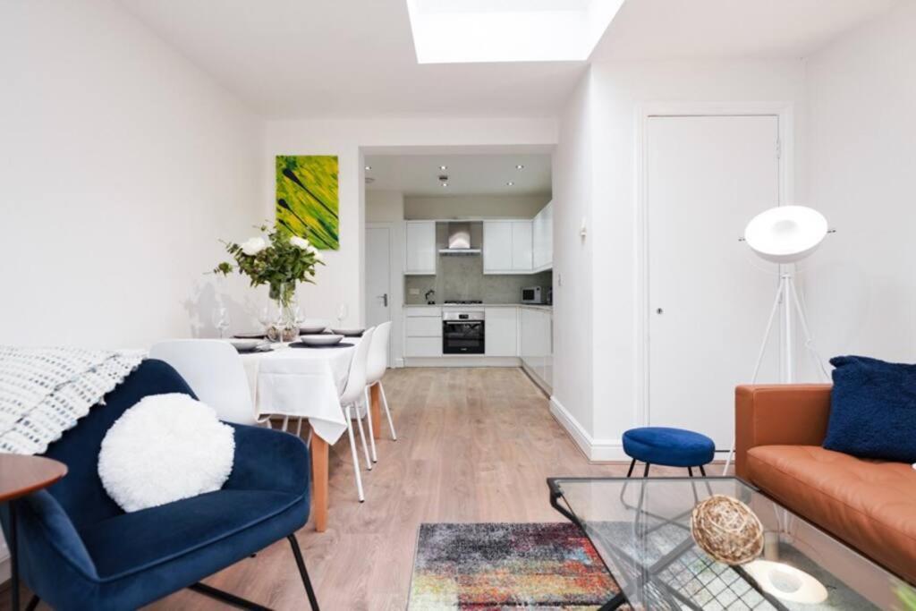 Newly Renovated Modern 4 Bed 3 Bath Apartment Londen Buitenkant foto